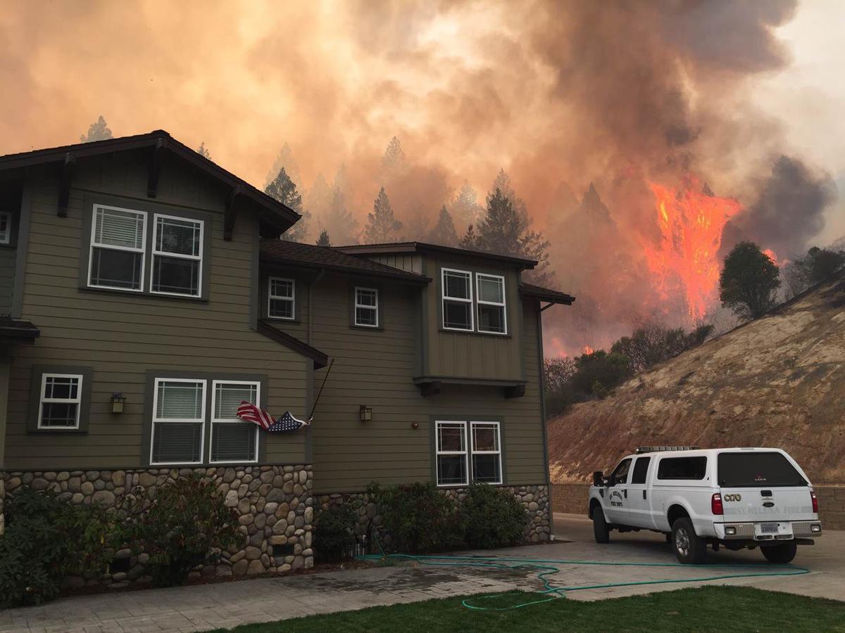 Fire Camera Mounted Above Path Of Deadly Tubbs Fire S Path Toward Santa Rosa Local News Napavalleyregister Com