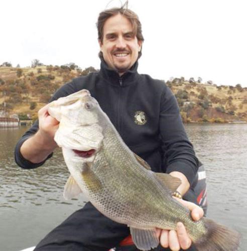 Local angler hooks big one at Clear Lake