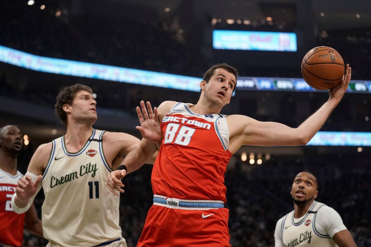 Kings Bucks Basketball