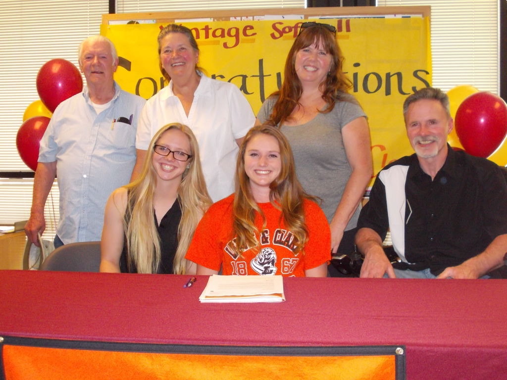 lewis and clark college softball