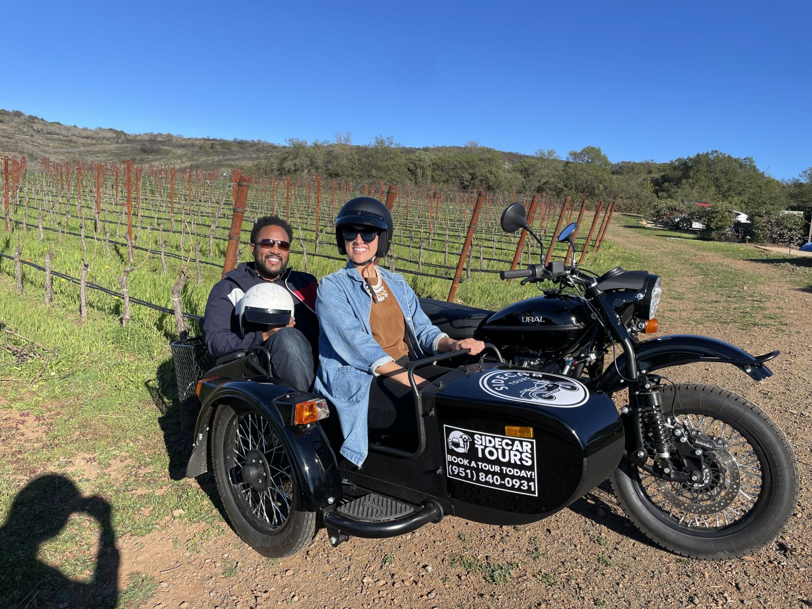 Tandem bike with clearance sidecar