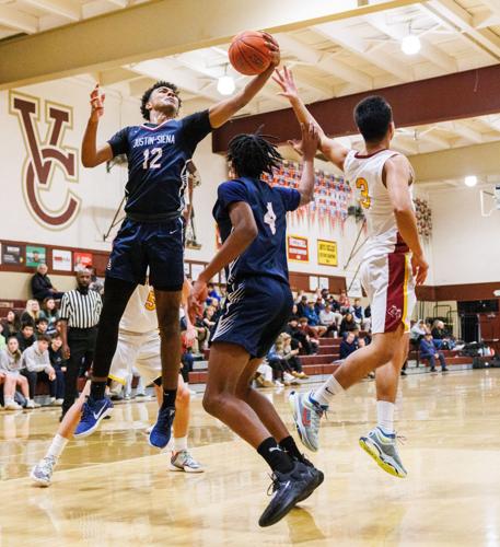 Justin Siena vs Vintage boys basketball