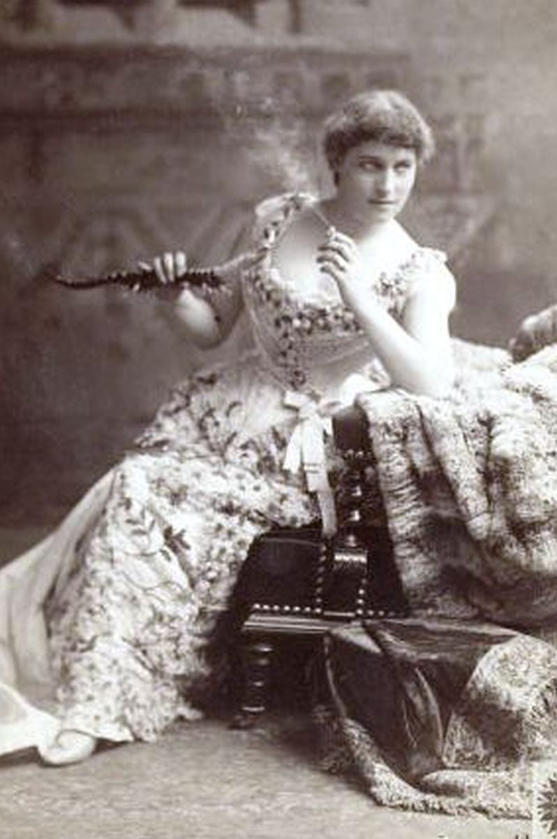 News from the Star in 1888 Lillie Langtry visits St. Helena