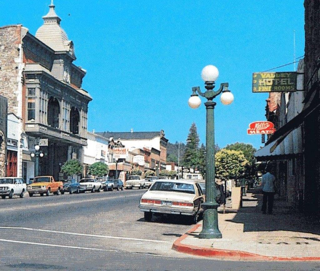 electrolier street lights