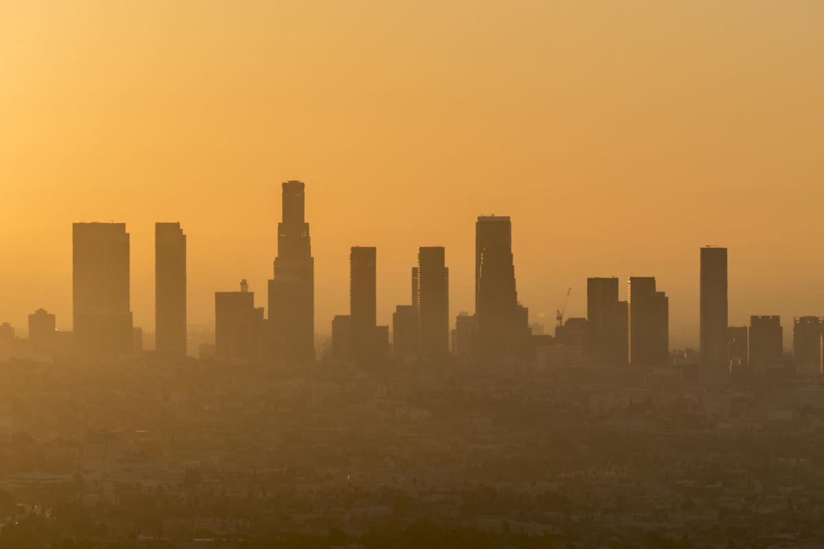 California Wildfires Smoke Turns Skies Orange Bbc News