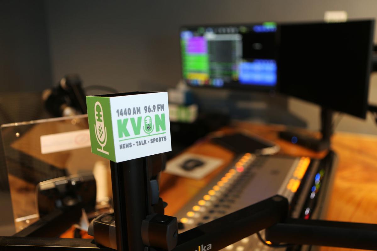 Napa's KVON, KVYN radio stations open new studio | Local News | napavalleyregister.com
