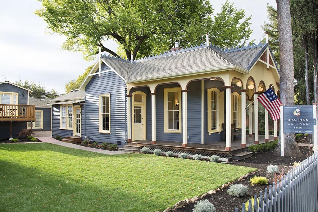 New Owners For Calistoga S Cottage Grove Inn News