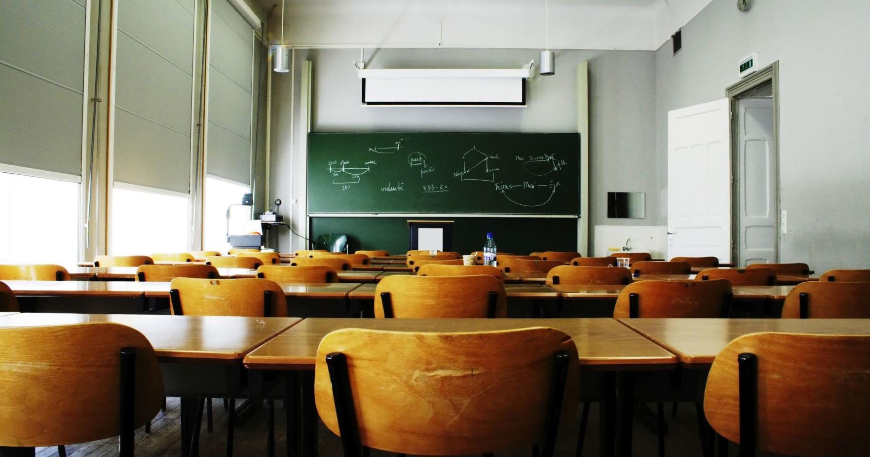 'Fiscal cliff' for some California school districts as costs soar and enrollment falls - Vimarsana News