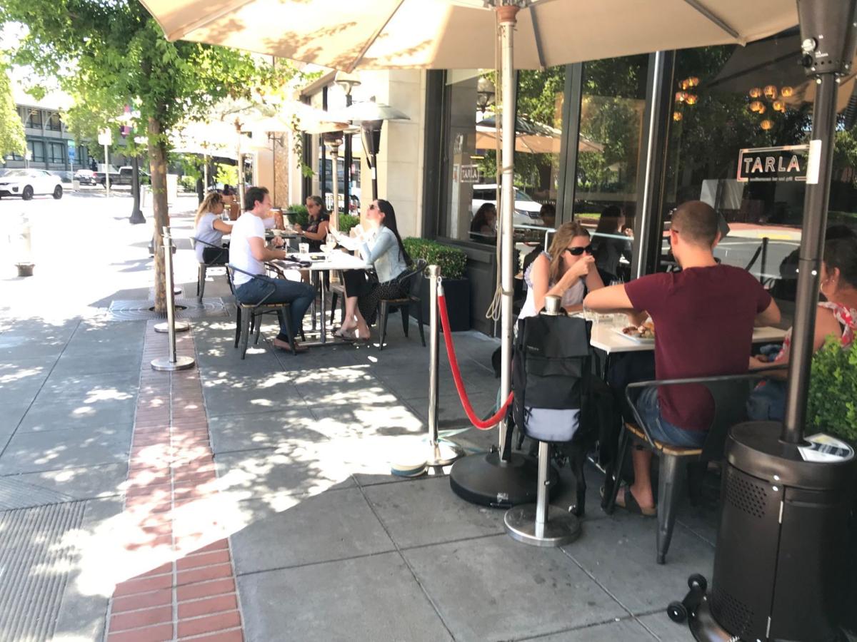 Outdoor dining in downtown Napa