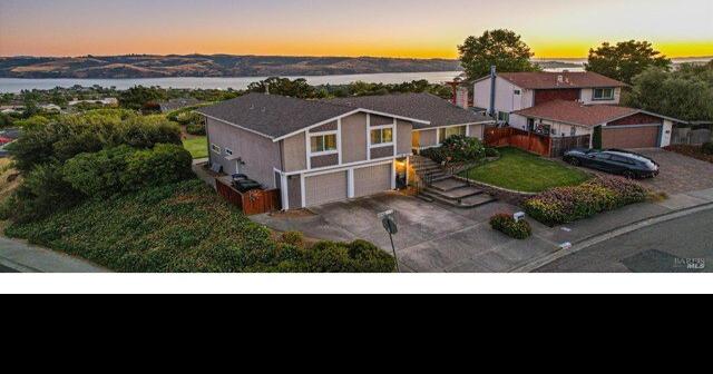 4 Bedroom Home in Benicia - $1,300,000