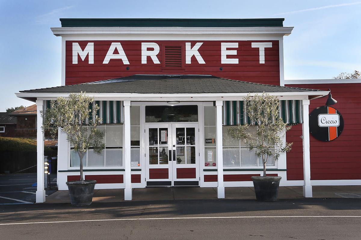 Yountville restaurant finally obeys town order, restores 'MARKET' lettering