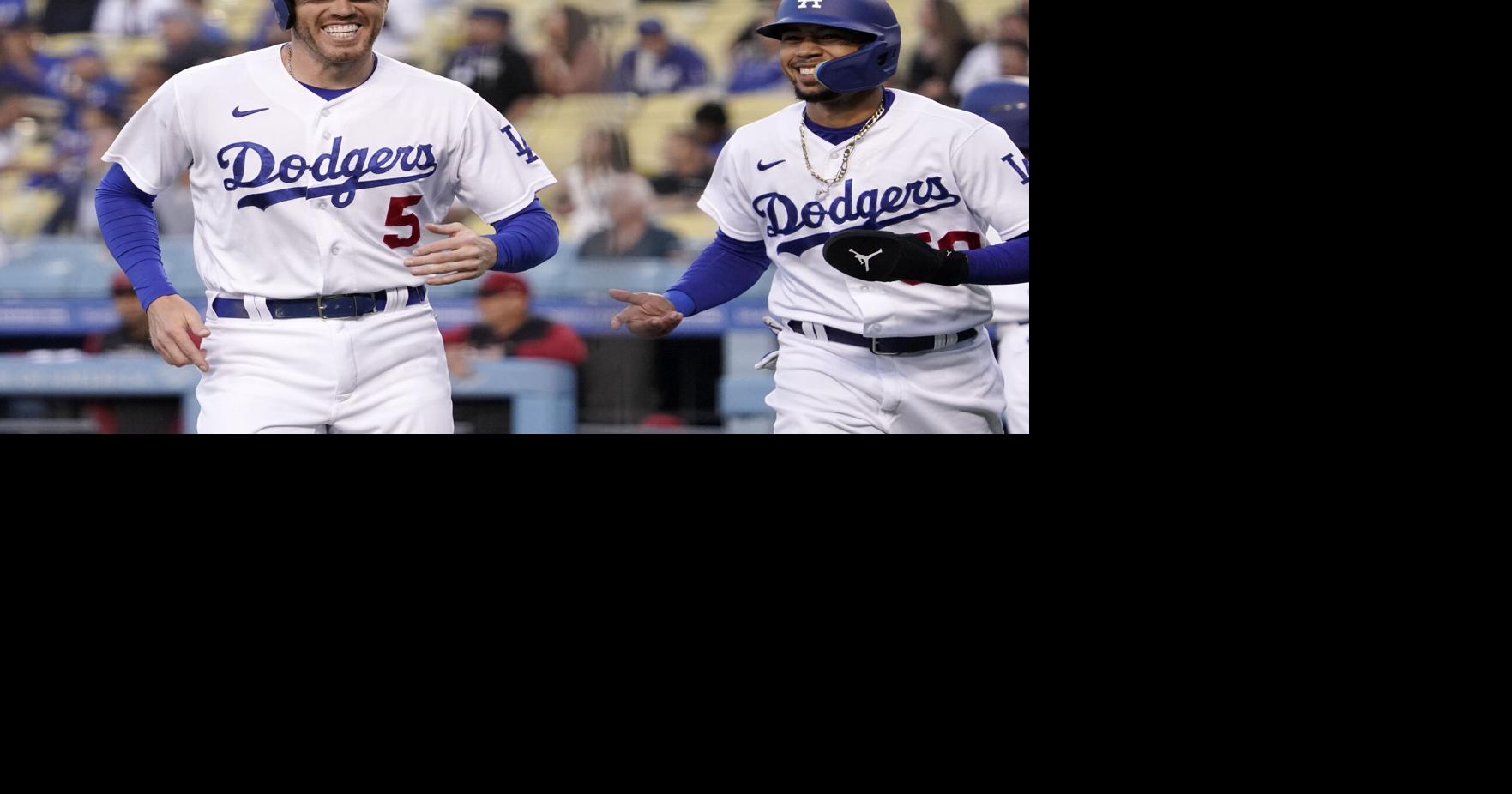 Dodgers looking to reunite Xander Bogaerts, Mookie Betts in LA