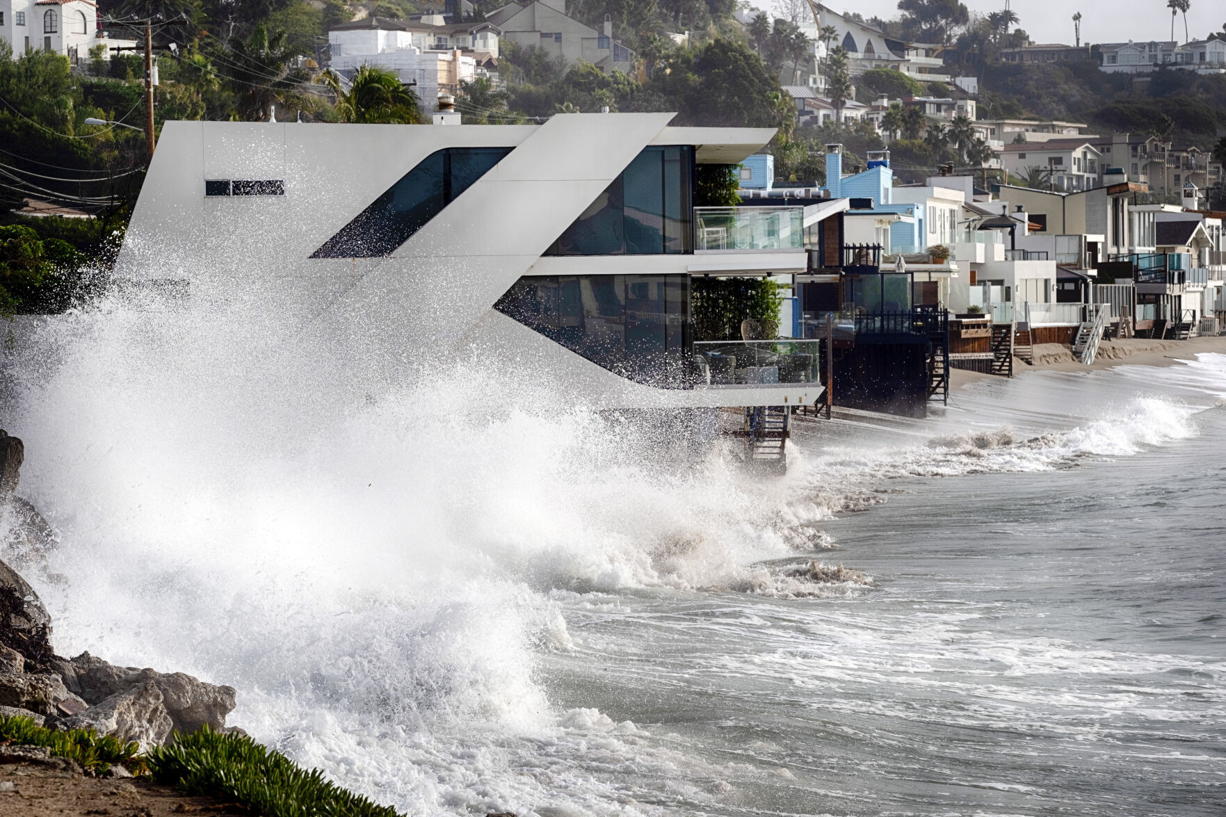 Pacific swell brings monster waves to California coast