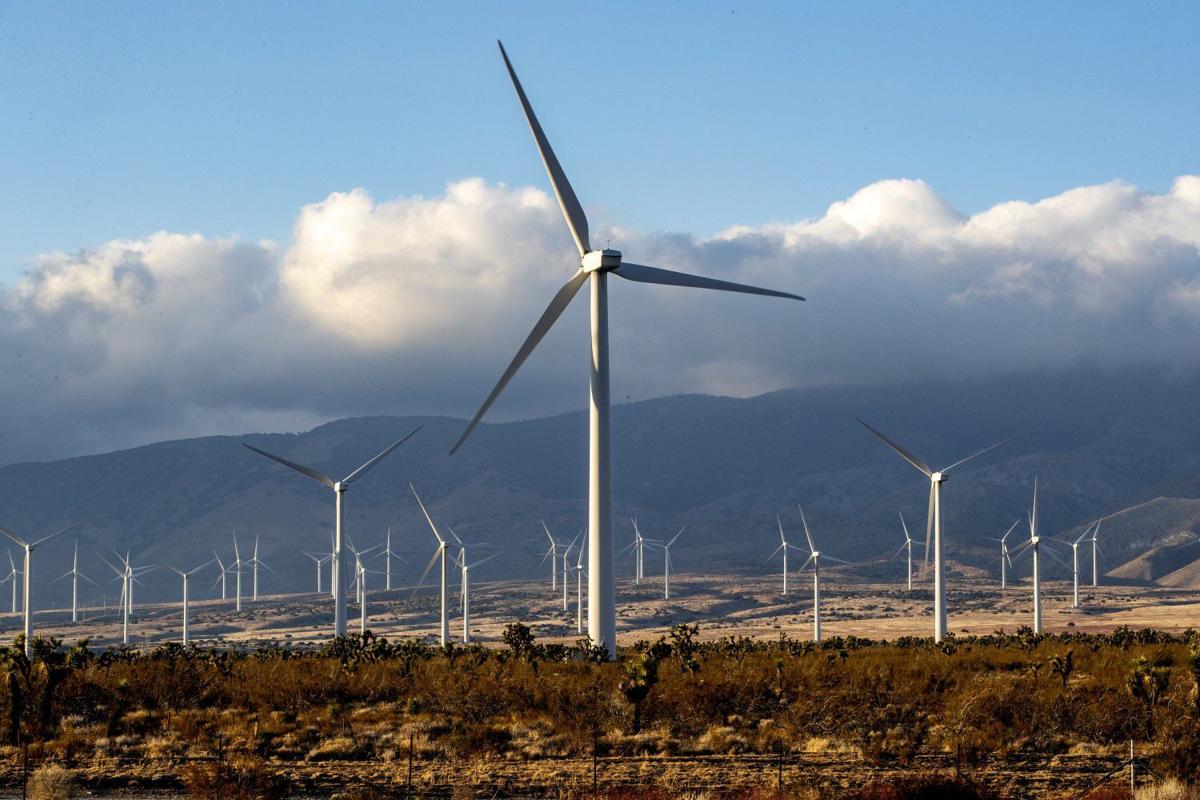 US-NEWS-ENV-CALIF-WINDFARMS-LA
