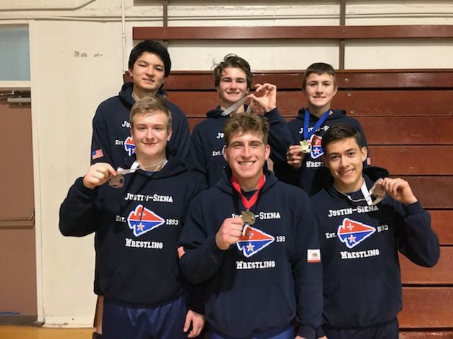 Local Report: Justin Siena wrestlers close out MCAL season
