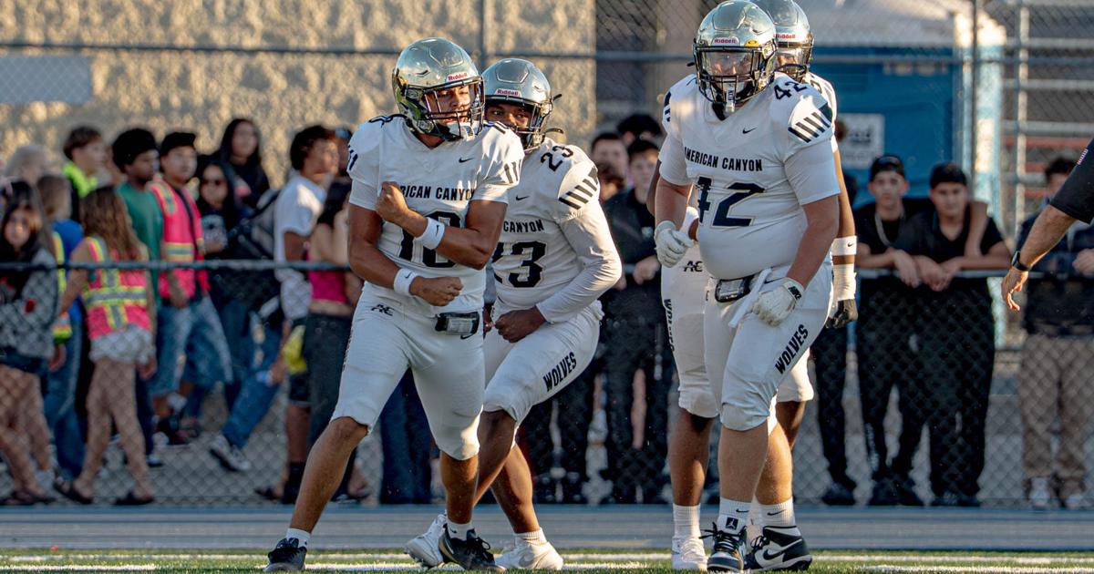 High School Football: American Canyon puts away Clayton Valley at last second, 15-14