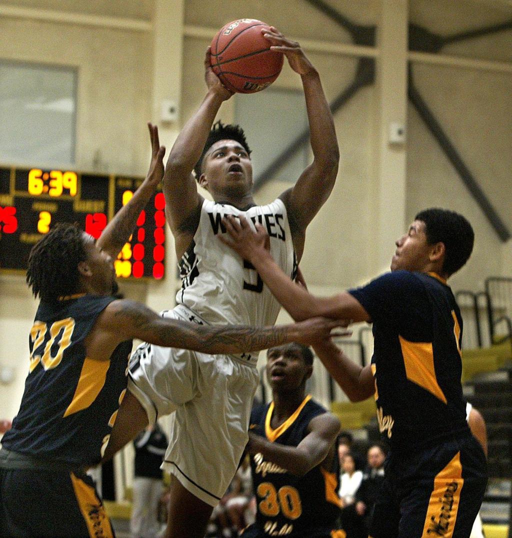 Wolves Reload Eye Return To Playoffs High School