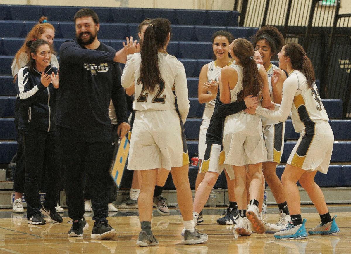 Wine Valley Tournament Girls Basketball Vintage Edged Napa Rolls