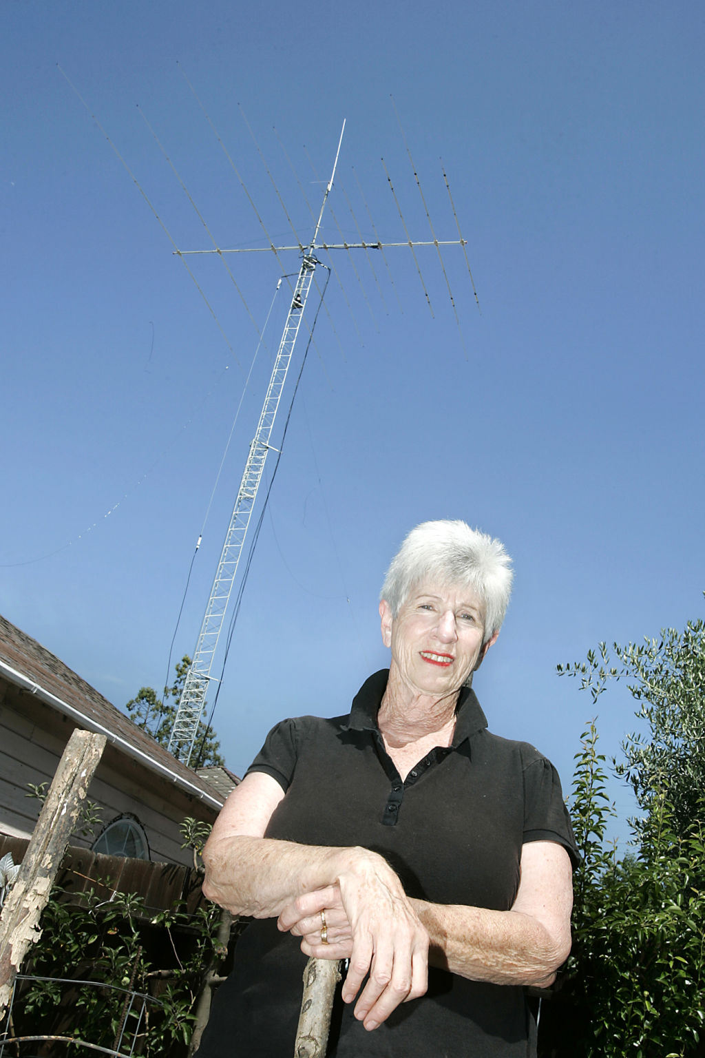 Neighbors protest radio antenna in historic district