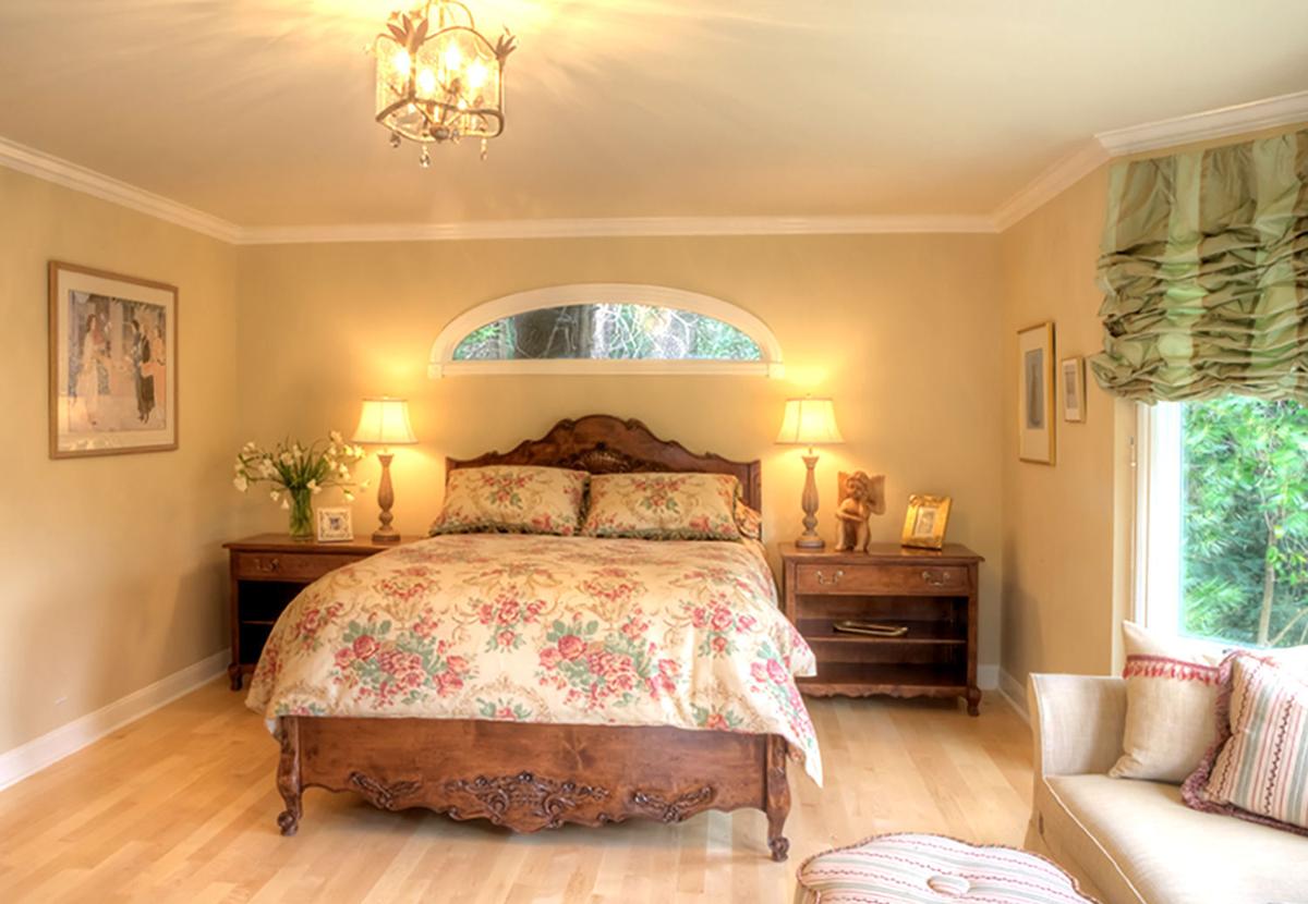 A Fabric Journey From Contemporary To Tropical Traditional Home A Luxury Hotel Stay In London And Ralph Lauren Fabric Inspired This Traditional Master Bedroom Makeover