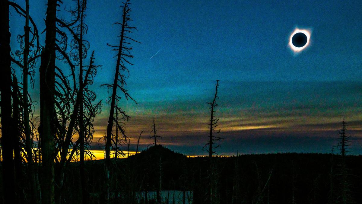 Travel Journal No 9 The Solar Eclipse Of 2017 Travel Napavalleyregister Com
