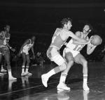 1970: Walt Frazier scores 36 points to lead NY Knicks over LA Lakers for NBA title
