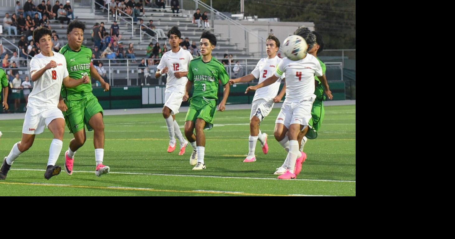 Aecos Chavez, Gio Lopez