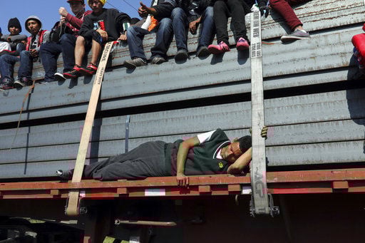 Migrant caravan moves on to central Mexico city of Irapuato