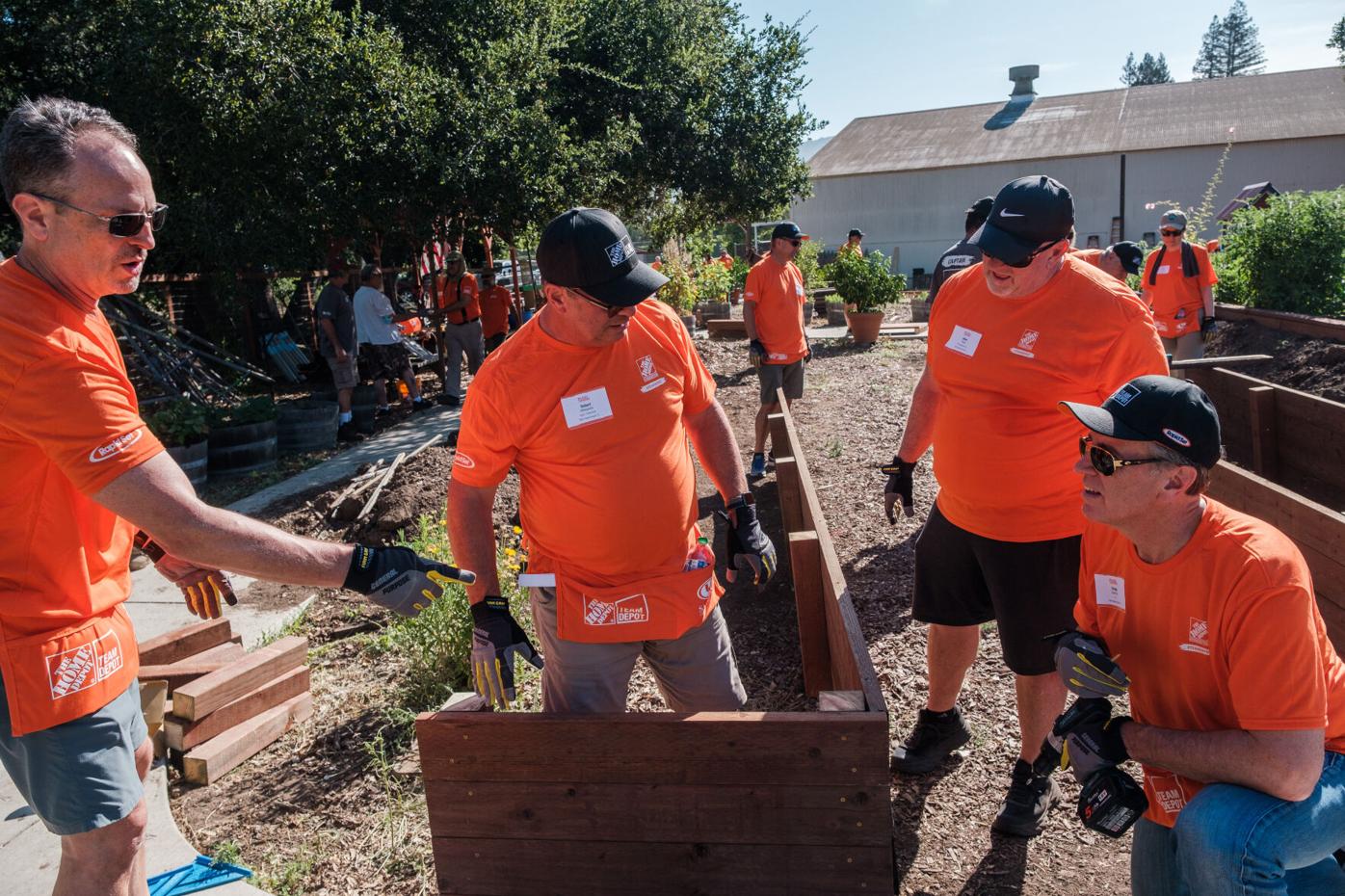 Photos: Huge volunteer turnout at Veterans Home project in Yountville |  News | napavalleyregister.com