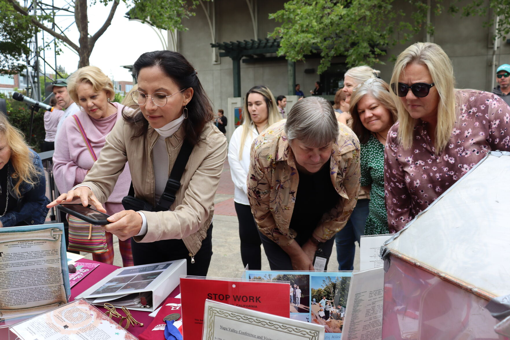 City of Napa unveils contents of 2000 time capsule