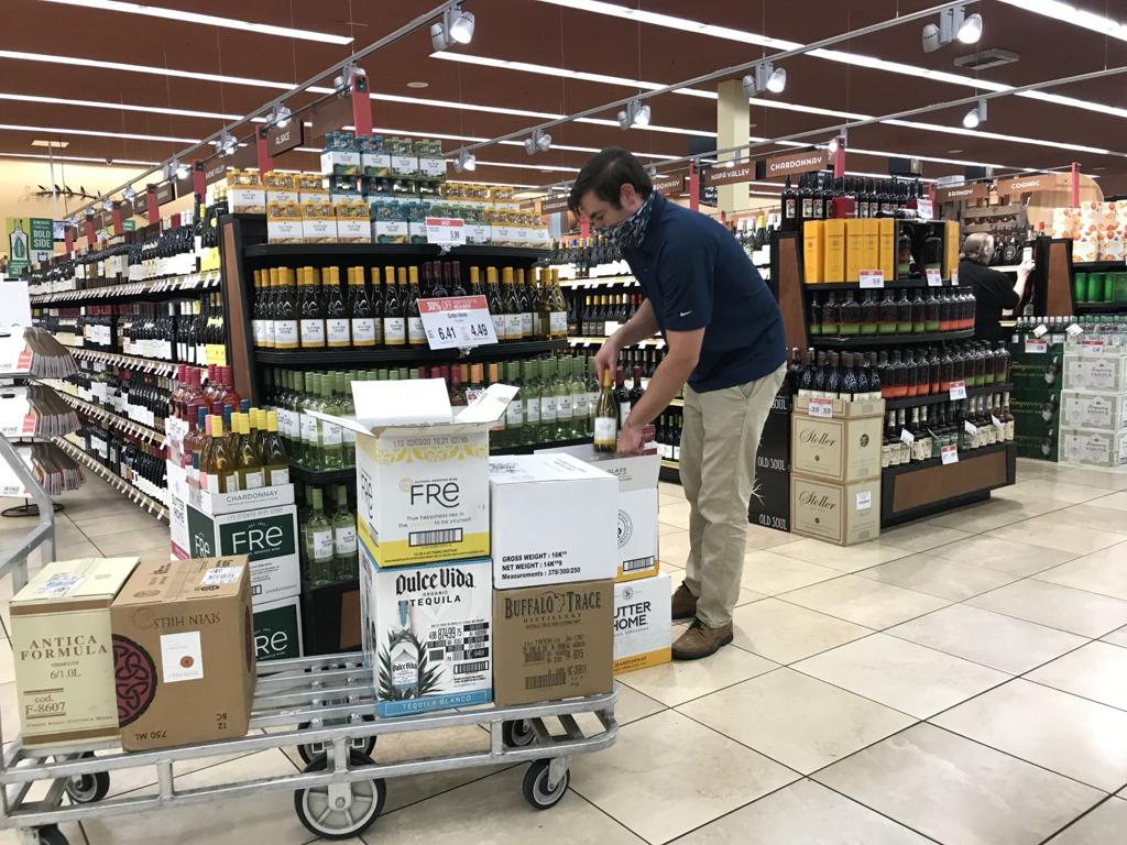 Dispute Over Definition Of Grocery Delays Napa S Move To Require Hazard Pay For Workers Local News Napavalleyregister Com