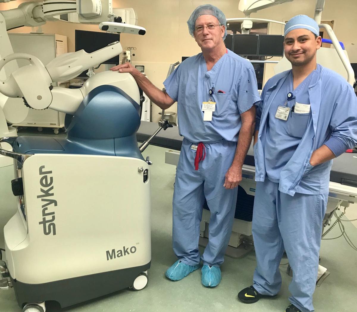 Robots help replace knees at Napa's Queen of the Valley
