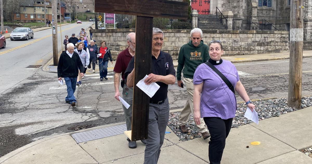 Walkers cover city in prayer