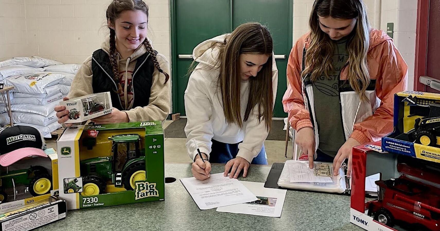 Laurel FFA to host farm toy show - Vimarsana News