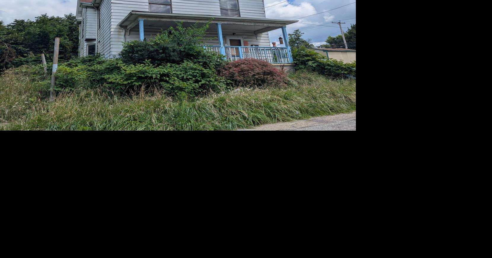 Housing board continues two demolition notices