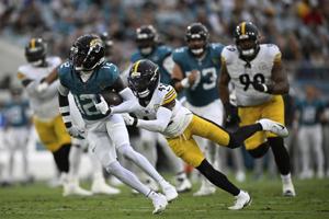 SATURDAY'S STEELERS AT JAGUARS GAME: Travis Hunter plays offense and defense in pro debut as Jaguars lose to Steelers in preseason