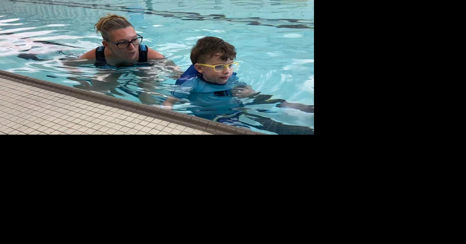 Y teaching kids with autism to swim
