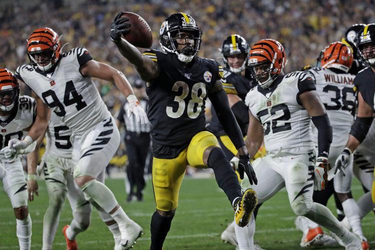 Steelers RB James Conner gets workout on with former backfield mate