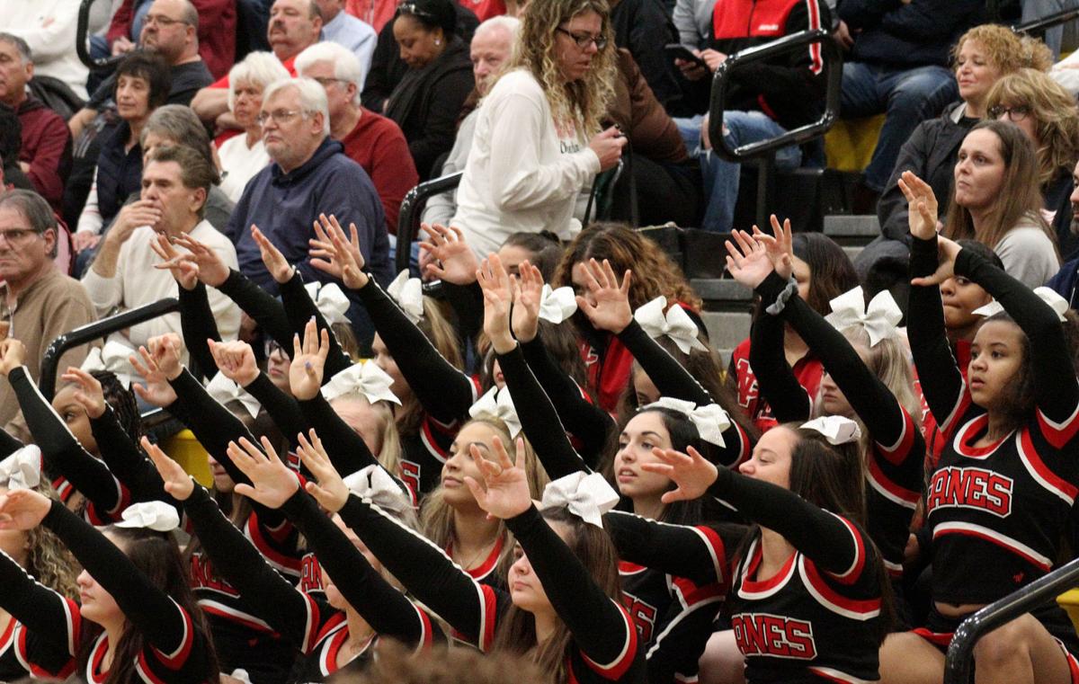 New Castle cheerleaders