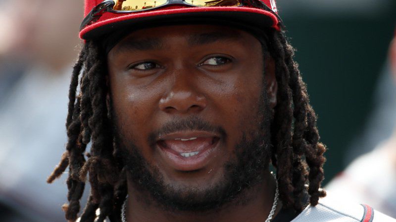 Pirates' Josh Bell named NL Player of the Month