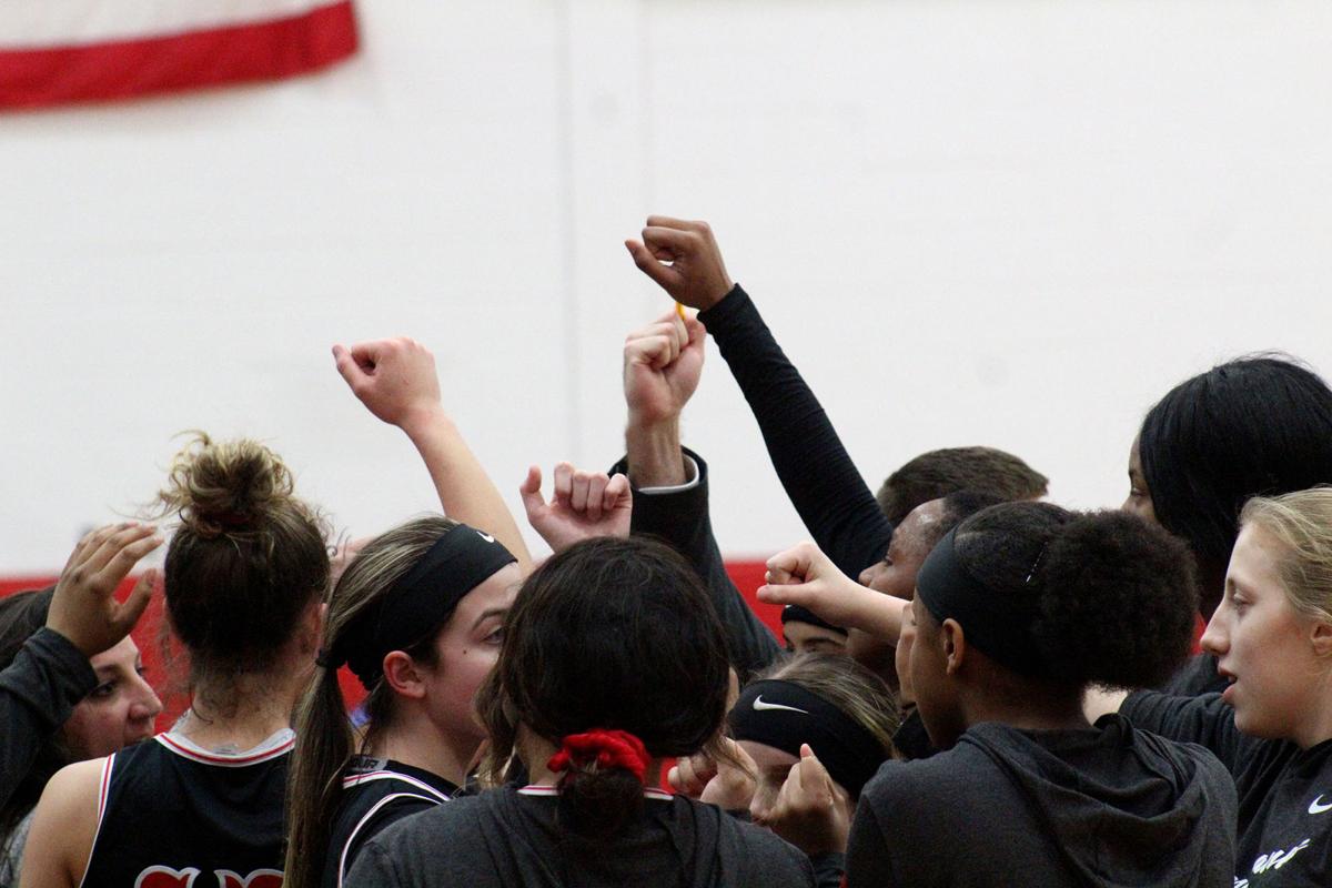 New Castle huddle