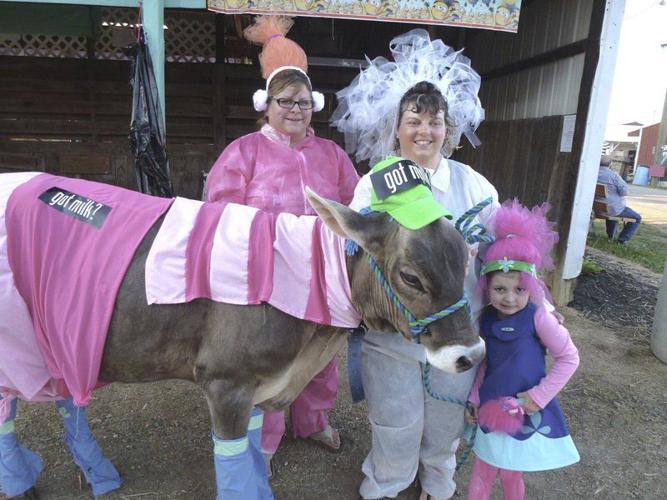 Hundreds enjoy Dairy Delight Night Local News