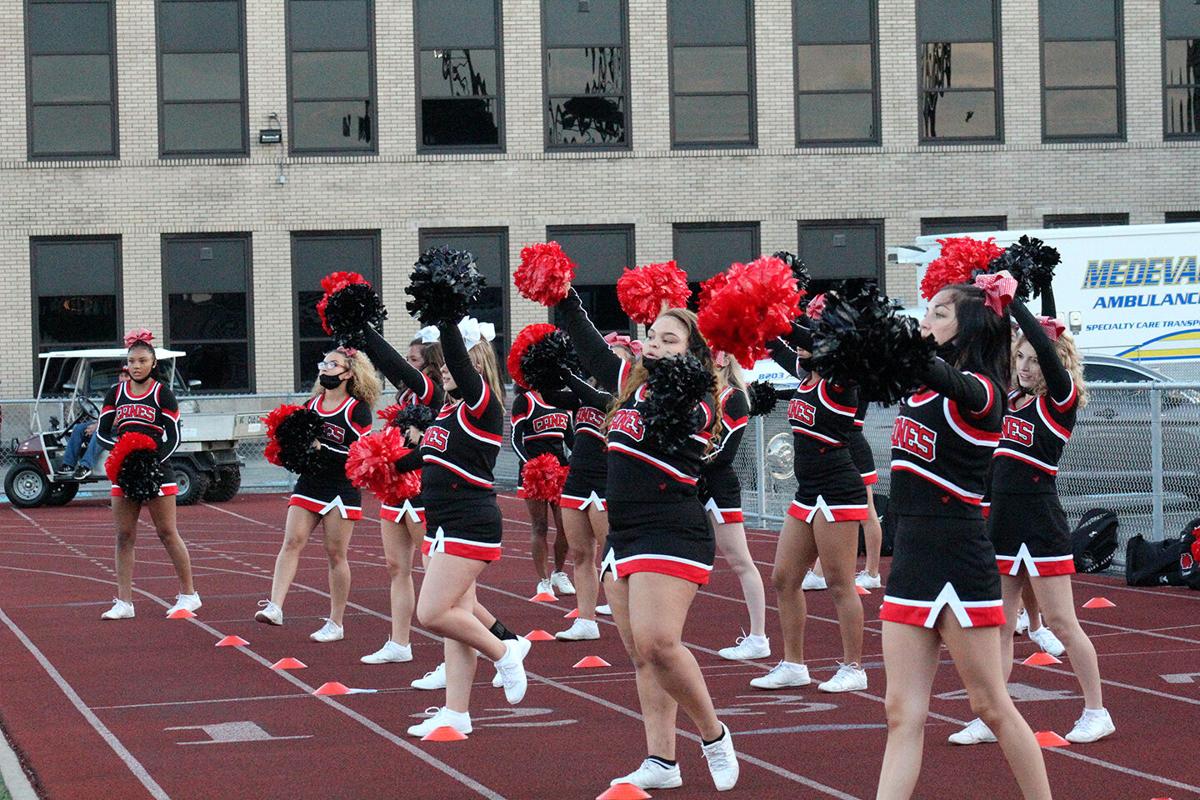 New Castle cheerleaders