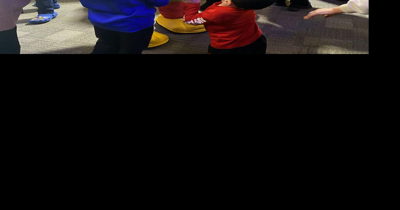 Pirate Parrot visits sports card shop's opening | Local News ...