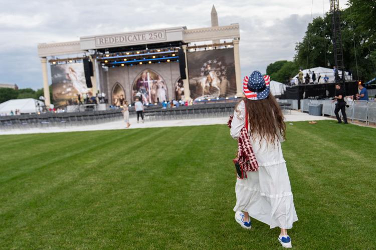 Thousands flock to the National Mall in Washington for an America ...