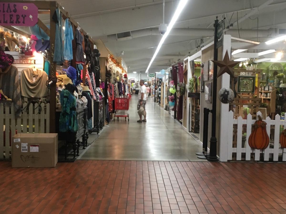 WATCH VIDEO Hartville Marketplace — a fun experience year 'round