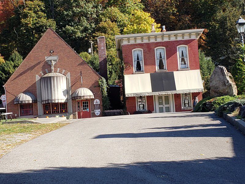 Cruisin' Foxburg provides lessons in history and architecture