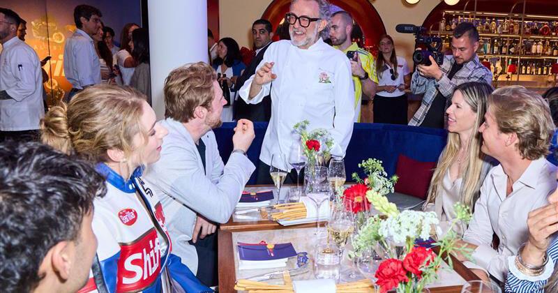 Barilla ospita una cena a sorpresa con riunione di famiglia di Formula 1® durante il weekend della gara di Miami