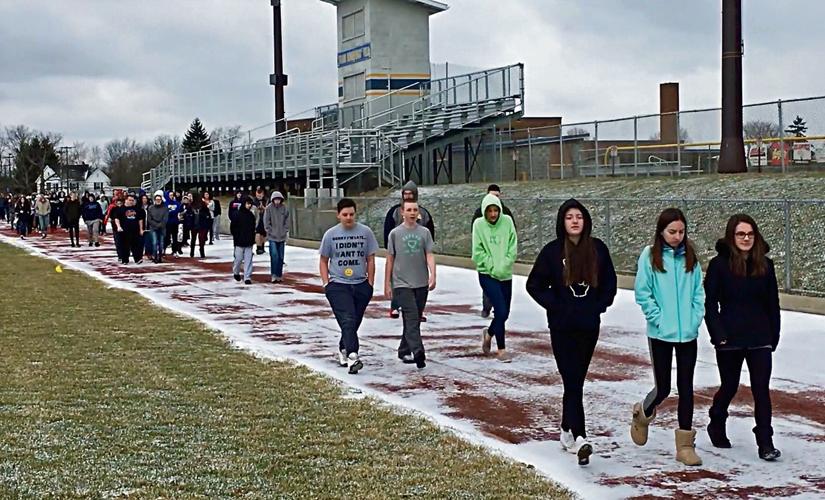 Shenango students brave cold to remember the fallen News