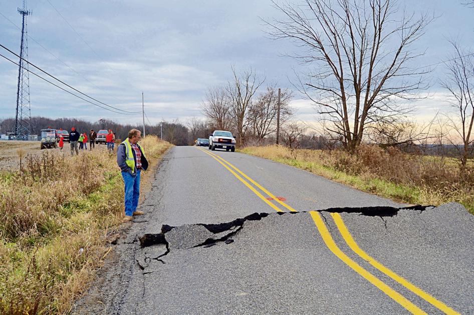 State Line Road impassable after road subsides News